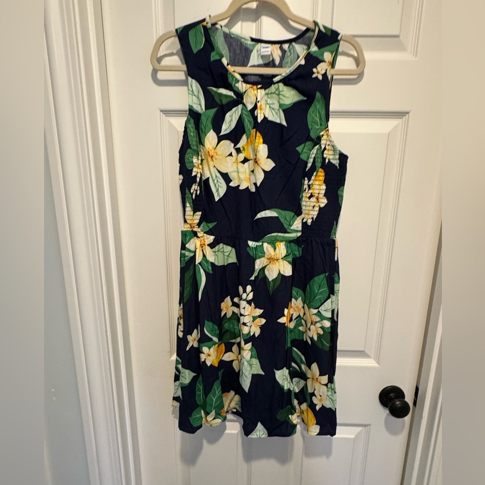 Old Navy Large dress, lemons and floral, blue, flattering fit new